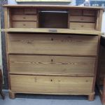960 2042 CHEST OF DRAWERS